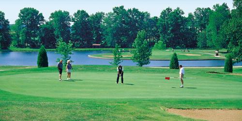 Christmas Lake Golf Course