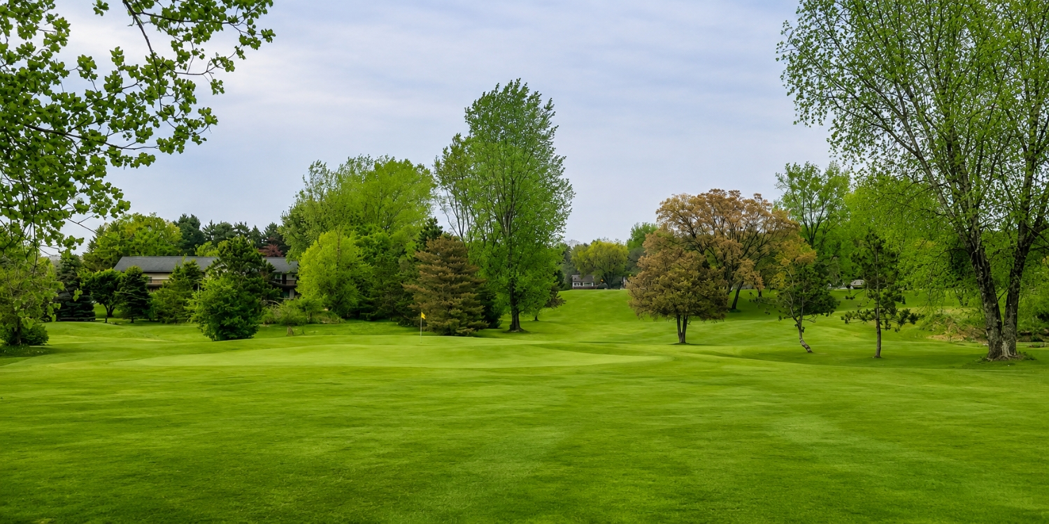 Pinewood Golf Club & Restaurant