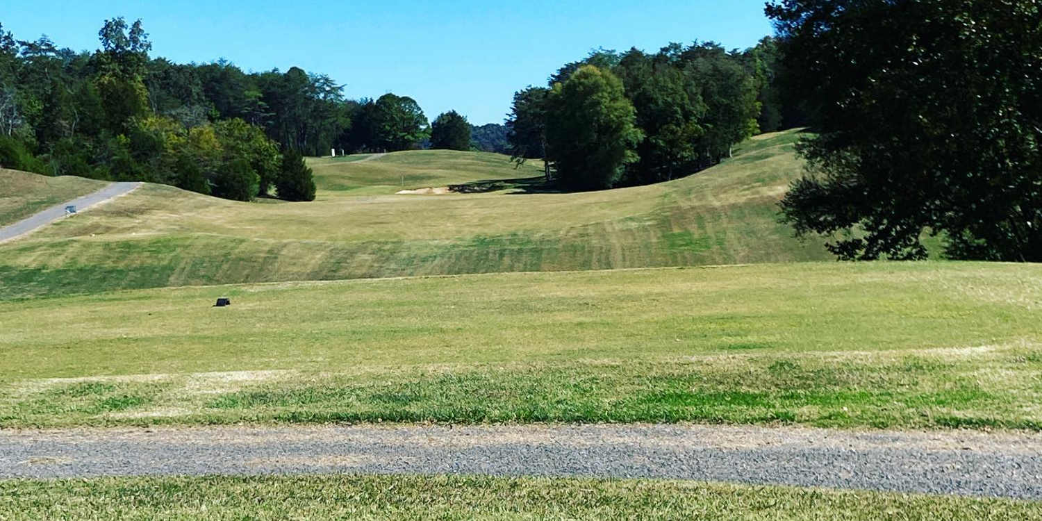 Woodlake Lodge, Golf and Country Club
