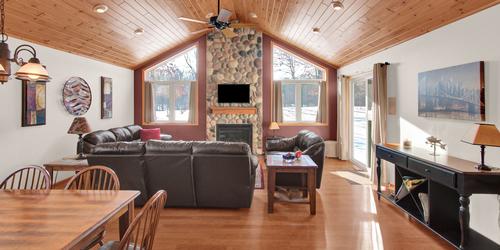 Lodges of the Lakes golf package